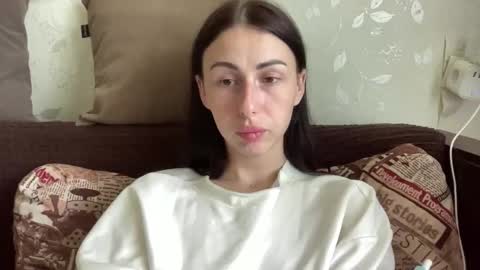 Snapshot of call_me_dad_ chatting on April 20, 2026, 7:44 am Anna online show from April 20, 2026, 7:44 am