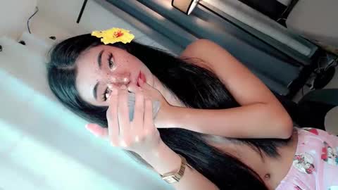 Snapshot of call_me_nina chatting on May 27, 2026, 1:02 am call_me_nina online show from May 27, 2026, 1:02 am