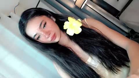 Snapshot of call_me_nina chatting on May 31, 2026, 2:09 am call_me_nina online show from May 31, 2026, 2:09 am