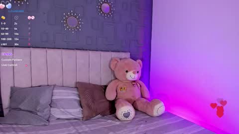 Snapshot of call_me_nora chatting on November 16, 2025, 6:19 am NORA online show from November 16, 2025, 6:19 am