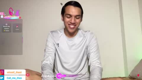 Snapshot of call_me_theo chatting on October 8, 2025, 12:25 pm Mateo online show from October 8, 2025, 12:25 pm