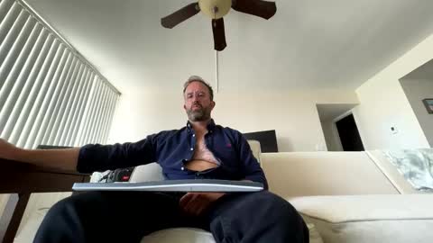 Snapshot of callesalada2 chatting on May 1, 2026, 7:29 pm Whitest Boy Alive online show from May 1, 2026, 7:29 pm