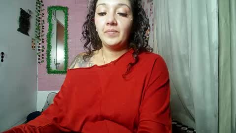 Snapshot of callme_lolas chatting on April 28, 2026, 5:01 am paula online show from April 28, 2026, 5:01 am