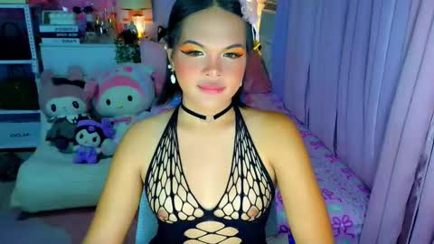Mia online show from March 9, 2026, 4:05 am