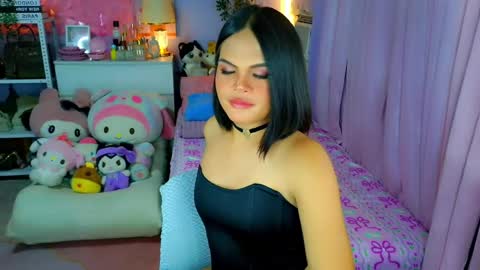 Mia online show from March 28, 2026, 5:51 am