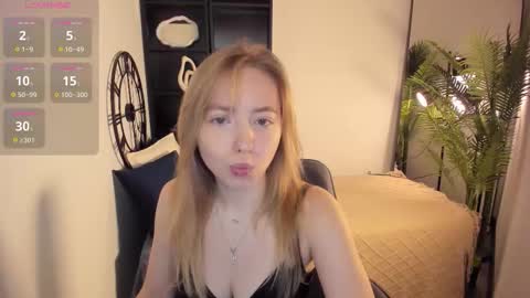 Snapshot of callmenora chatting on October 29, 2025, 8:38 am Nora online show from October 29, 2025, 8:38 am