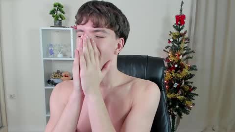 Hey I am Calvin  online show from January 3, 2025, 10:08 pm