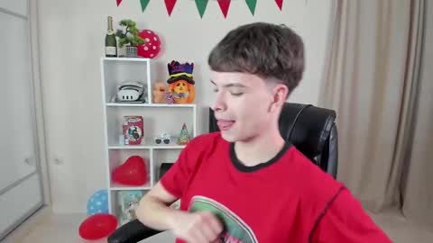 Hey I am Calvin  online show from March 6, 2025, 7:10 pm