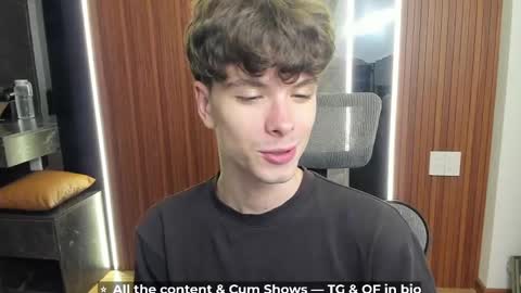 Hey I am Calvin  online show from April 18, 2026, 5:17 pm