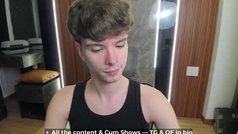Snapshot of calvin_loves_you chatting on May 6, 2026, 5:18 pm Hey I am Calvin online show from May 6, 2026, 5:18 pm