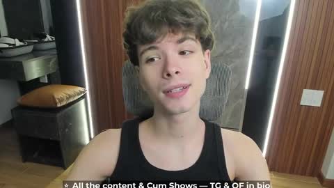 Snapshot of calvin_loves_you chatting on May 19, 2026, 3:18 pm Hey I am Calvin online show from May 19, 2026, 3:18 pm