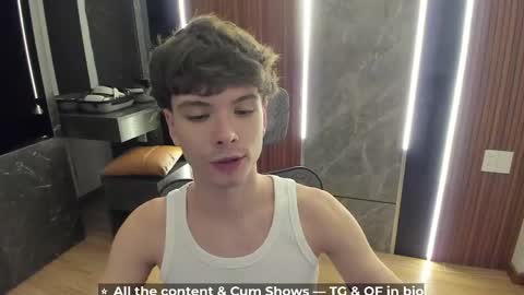 Hey I am Calvin  online show from June 7, 2026, 5:06 pm