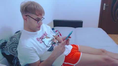 Calvinjohnlad online show from January 9, 2025, 1:50 am