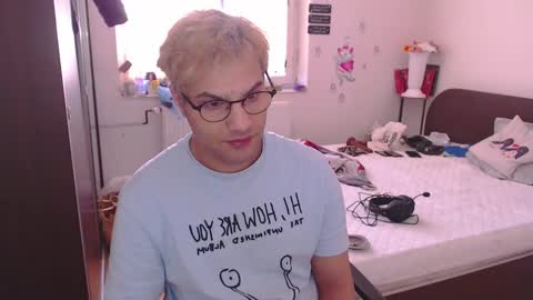 Calvinjohnlad online show from March 8, 2025, 10:54 am