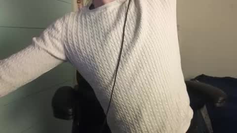 Calypso online show from November 2, 2025, 3:09 am