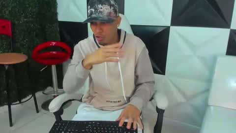 cam_xman online show from February 2, 2026, 1:32 pm