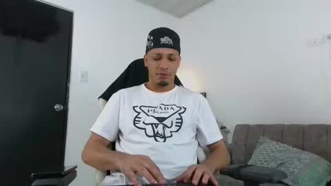 cam_xman online show from March 16, 2026, 1:04 pm