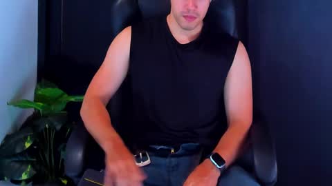 Snapshot of camara110 chatting on December 26, 2024, 12:25 am camara110 online show from December 26, 2024, 12:25 am