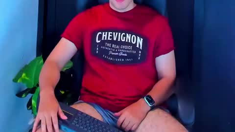 Snapshot of camara110 chatting on January 9, 2025, 1:29 am camara110 online show from January 9, 2025, 1:29 am