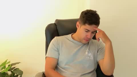 Snapshot of camara110 chatting on October 18, 2025, 12:13 am camara110 online show from October 18, 2025, 12:13 am