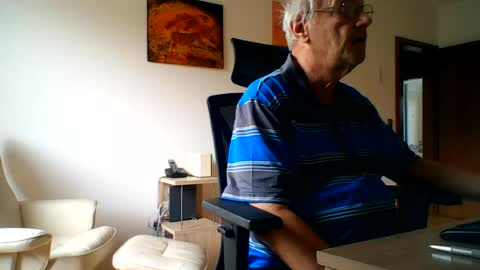 Snapshot of camcologne chatting on July 22, 2026, 8:50 am camcologne online show from July 22, 2026, 8:50 am