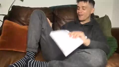 CamDoAttitude online show from November 19, 2025, 12:49 pm