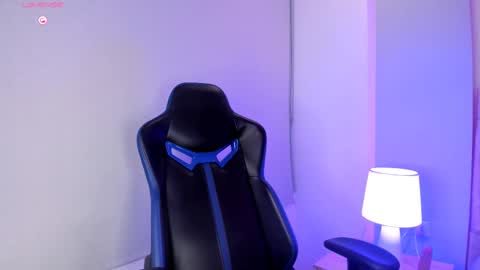 Camelia Smith online show from February 11, 2025, 4:33 am