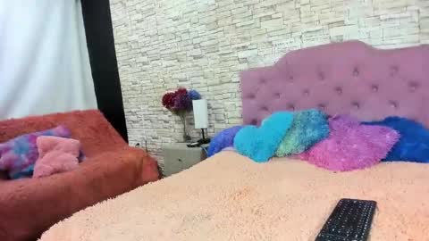 Snapshot of cameron_april chatting on November 13, 2025, 11:42 am cameron_april online show from November 13, 2025, 11:42 am