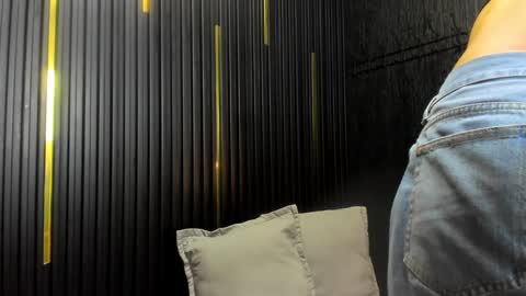 Snapshot of cameron_blake_ chatting on January 8, 2025, 10:48 am CAMERON online show from January 8, 2025, 10:48 am