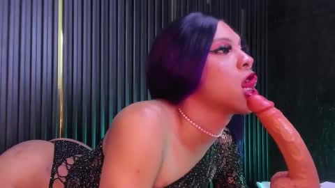 Snapshot of cameron_blake_ chatting on February 14, 2025, 6:02 am CAMERON online show from February 14, 2025, 6:02 am