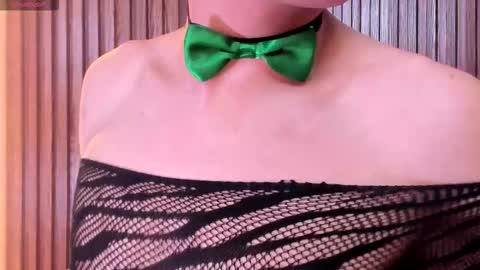 Snapshot of cameron_blake_ chatting on November 5, 2025, 3:06 am CAMERON online show from November 5, 2025, 3:06 am