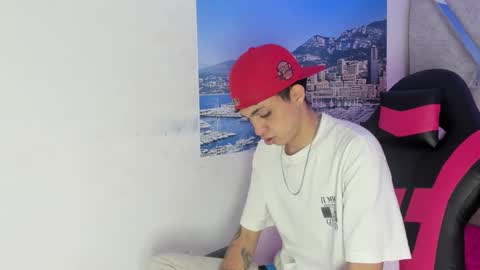 Snapshot of cameron_lux4 chatting on November 22, 2025, 12:48 pm CAMERON online show from November 22, 2025, 12:48 pm