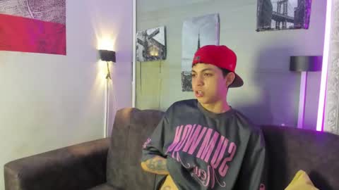 Snapshot of cameron_lux4 chatting on November 25, 2025, 12:49 pm CAMERON online show from November 25, 2025, 12:49 pm