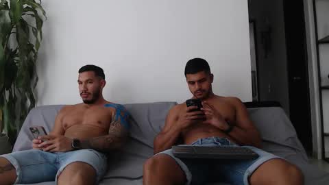 Snapshot of cameronboyx chatting on September 11, 2025, 8:42 pm Jose online show from September 11, 2025, 8:42 pm