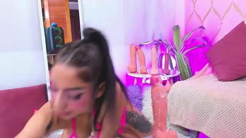 Snapshot of cami_evanns chatting on October 31, 2025, 3:29 am Camila online show from October 31, 2025, 3:29 am