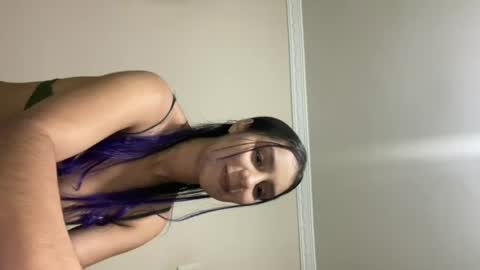 Snapshot of cami_monroe_m chatting on August 10, 2026, 1:42 am cami online show from August 10, 2026, 1:42 am