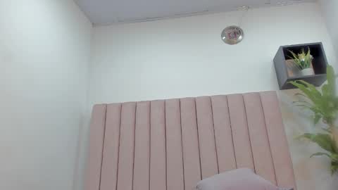 Camila online show from February 14, 2025, 10:38 am