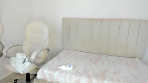 Cami online show from February 1, 2025, 7:02 pm