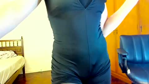 Snapshot of camila_berk chatting on February 23, 2025, 9:33 am Cami online show from February 23, 2025, 9:33 am