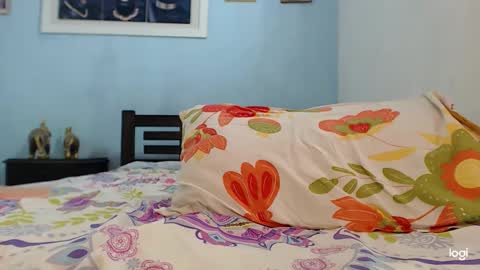 Snapshot of camila_blandexxxx chatting on January 31, 2025, 7:40 pm Instagram camila blande1 online show from January 31, 2025, 7:40 pm