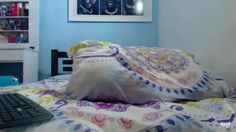 Snapshot of camila_blandexxxx chatting on February 12, 2025, 9:01 pm Instagram camila blande1 online show from February 12, 2025, 9:01 pm