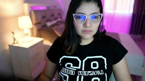 Camila buitrago online show from March 8, 2025, 8:57 pm