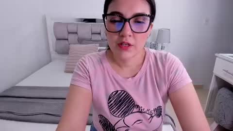 Camila buitrago online show from June 27, 2026, 1:43 am