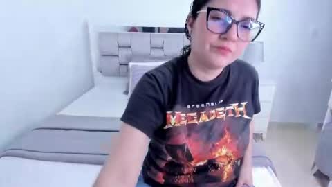 Camila buitrago online show from July 3, 2026, 2:07 am