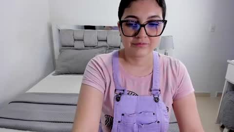 Camila buitrago online show from July 14, 2026, 2:05 am