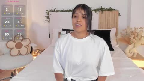 camila_bustamante_ online show from January 19, 2026, 2:54 pm