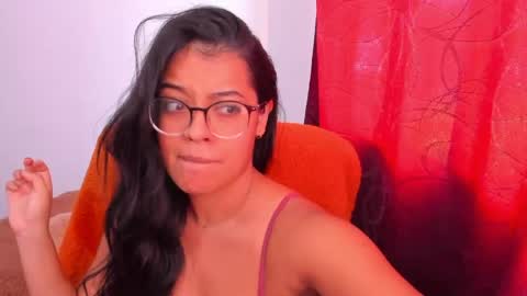 Snapshot of camila_bustamante_ chatting on May 30, 2026, 5:54 pm camila_bustamante_ online show from May 30, 2026, 5:54 pm