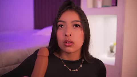 Camila online show from July 19, 2026, 2:48 am