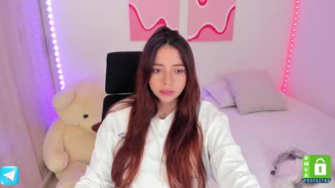  C A M I  online show from February 10, 2025, 11:34 pm