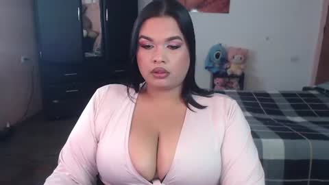 Snapshot of camila_fuenmayor chatting on June 18, 2026, 5:08 am online show from June 18, 2026, 5:08 am